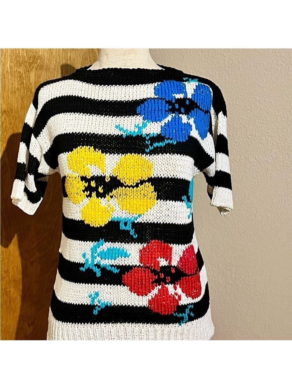 Vintage 1980s Striped Floral Knit Sweater Italy Italian chunky loose knit tee